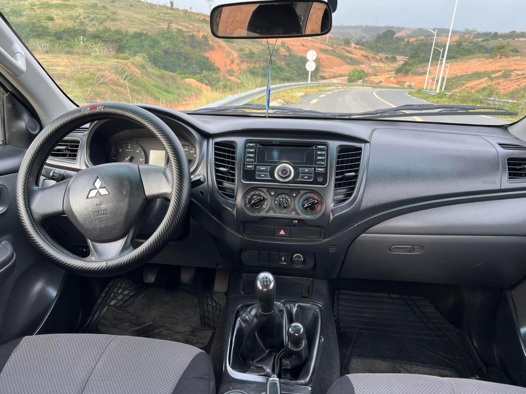 Mitsubishi L200 2021