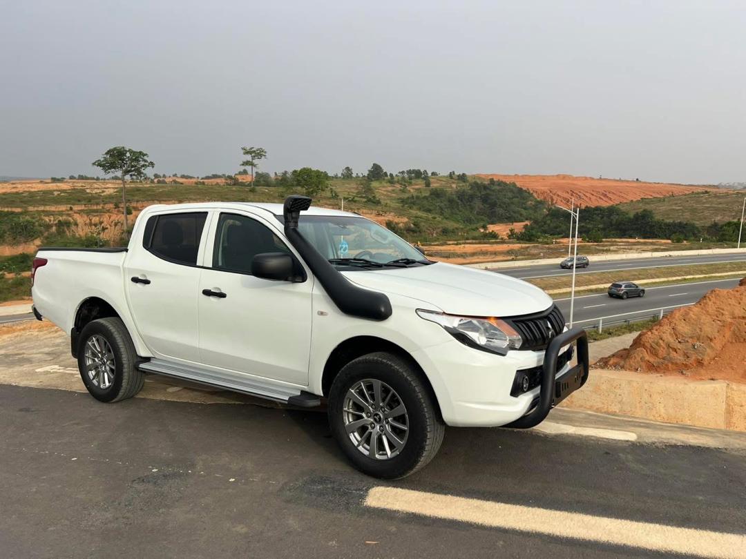 Mitsubishi L200 2021