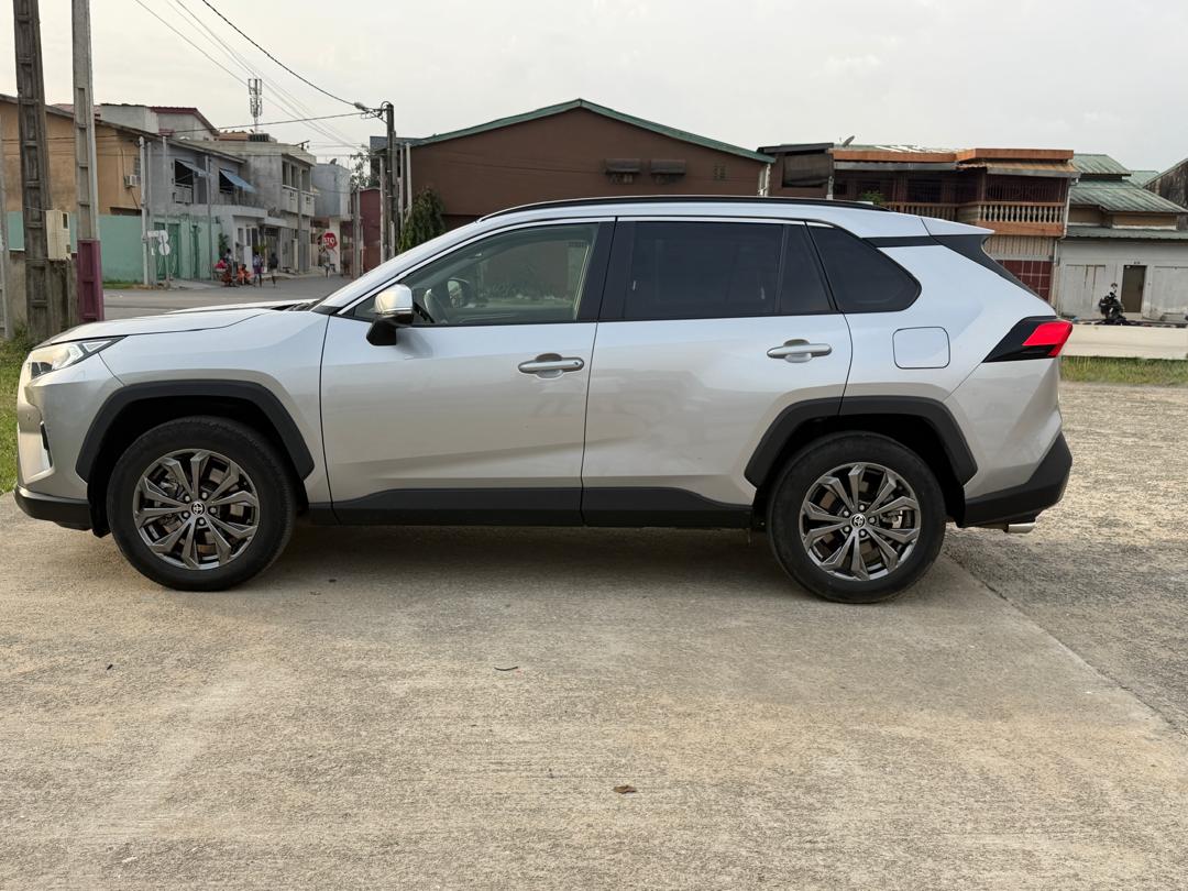 Toyota RAV4 2024 - photo 3